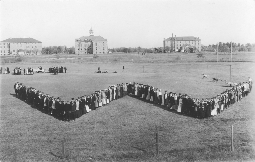 1910s-W_lineup_at_football_game_circa_1917_scrapbook.jpg